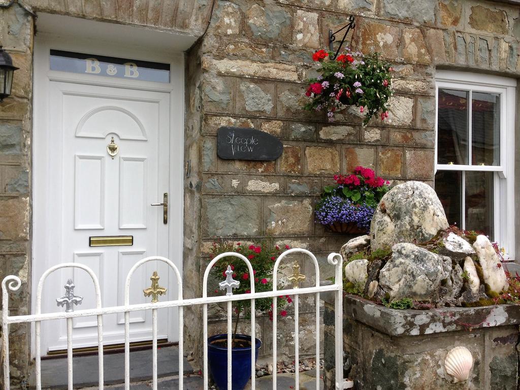 Steeple View Bed & Breakfast Newport  Exterior photo